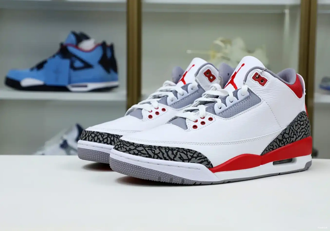 JORDAN 3RETRO